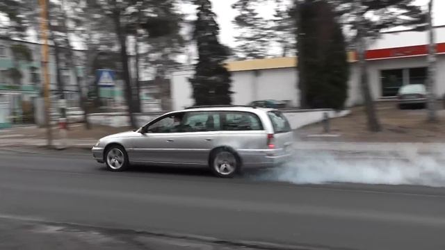 OPEL OMEGA 3.2 V6 DELIKATNY START! смотреть онлайн