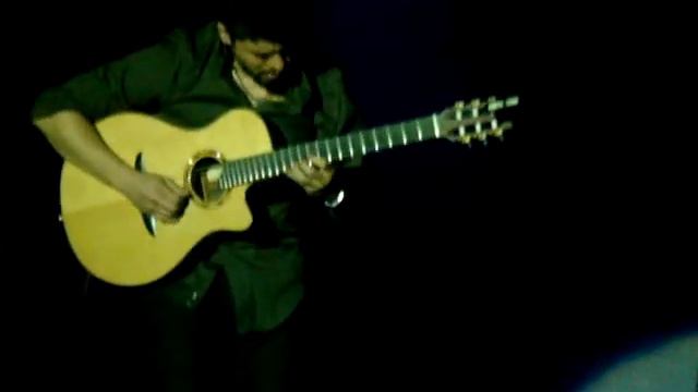 Rodrigo Y Gabriela, NYC Performance @ Terminal 5- Rodrigo's Guitar Solo смотреть онлайн