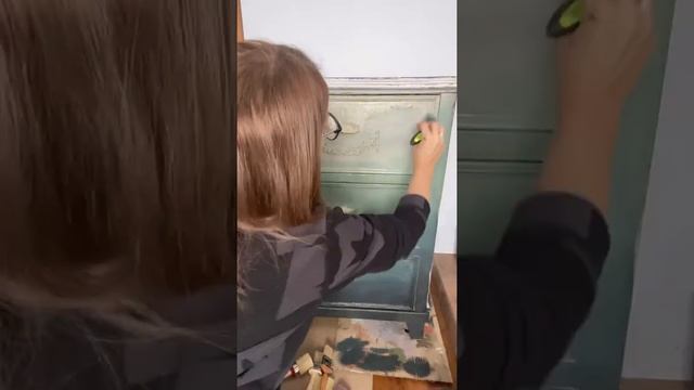 Старый комод. Перекраска.Омбрэ и прочий декор #furnituremakeover #перекраскамебели #diyfurniture