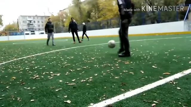 Играем в футбол на одни ворота. смотреть онлайн