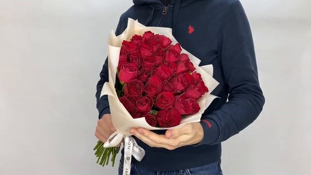 Букет из 35 красных роз Кения 40 см смотреть онлайн