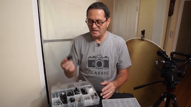 Don't Get Screwed: Camera Equipment Emergency Kit- Quick Tip смотреть онлайн