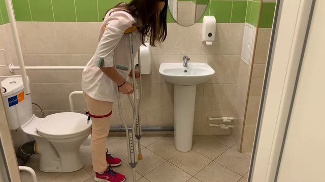 Как сесть на унитаз после эндопротезирования? Эндопротез тазобедренного сустава - посадка на унитаз