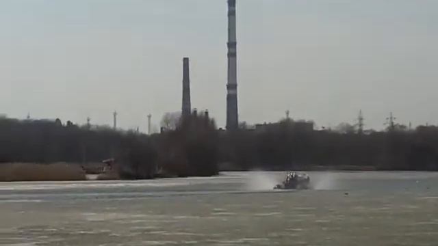 Акватория Южного порта и Кожуховский затон. Зима 2018. Водный патруль. смотреть онлайн