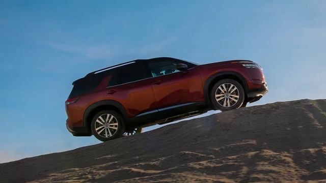 2022 Nissan Pathfinder - Assistance au démarrage en pente смотреть онлайн
