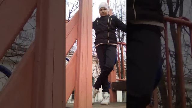 Лучшие друзья играют в правда или действия смотреть онлайн
