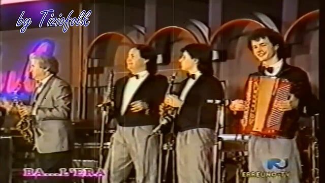 LA POMPIERA mazurka cantata da PATRIZIA CECCARELLI dell'orchestra IVANO NICOLUCCI con Elio Rosini смотреть онлайн