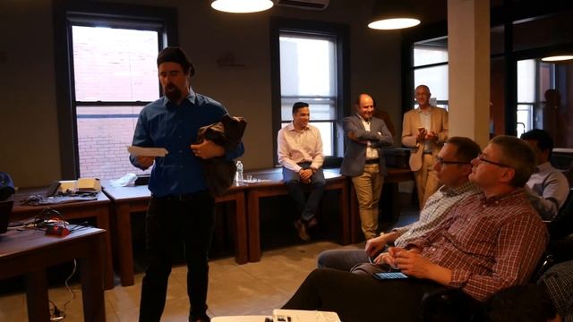 Trivia: ?A Streaming Journey of Oracle to Hadoop/NoSQL based on a major US Bank's story смотреть онлайн