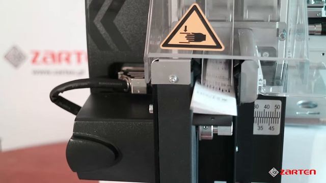 Drukarka Novexx XLP 504 XLP 514 z obcinakiem i układarką TCS do wszywek nylonowych i satynowych смотреть онлайн