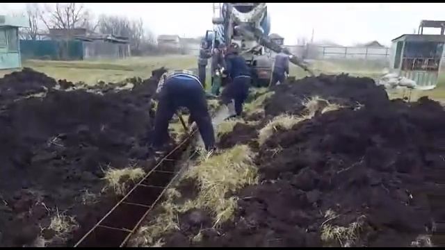 Строительство домов в Краснодаре: Заливка фундамента смотреть онлайн