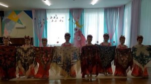 Хоровод с платками. подготовительная группа