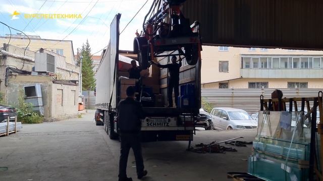 Отгрузка малогабаритной буровой установки ГБУ 15Л и универсального навеса УН 80Л в Уфу. Видео от ЗБТ смотреть онлайн