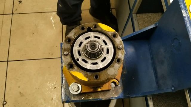 Гидравлика. Разборка гидромотора SMF. смотреть онлайн