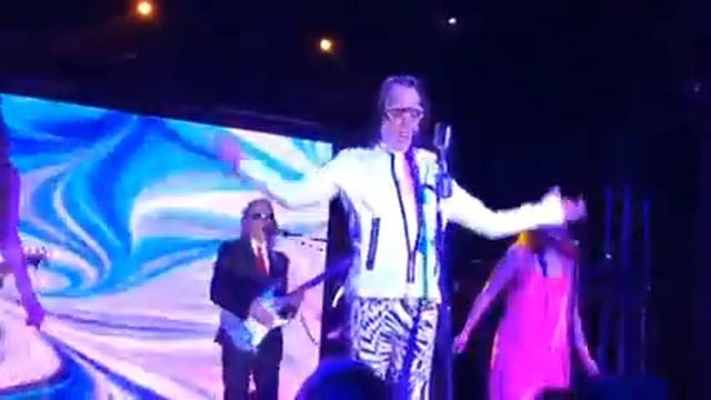 Hello it’s Me! Todd Rundgren at The Rose 12/28/17 смотреть онлайн