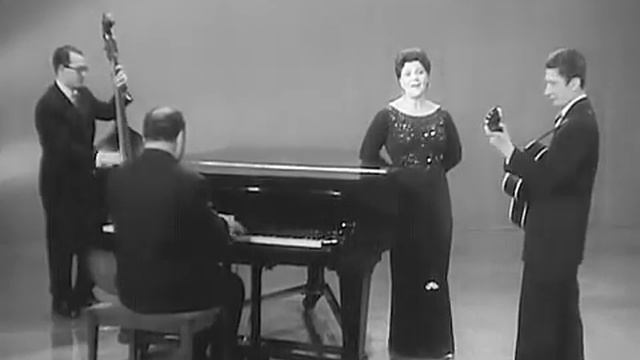 Клавдия Шульженко - Песни о любви Фильм концерт смотреть онлайн