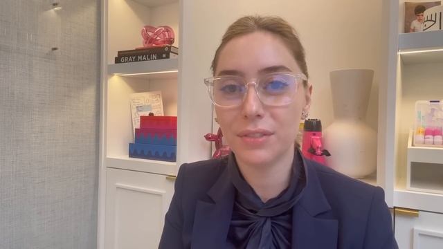 Laser Treatment for Fine Lines, Pigmentation, & Redness | Dr. Shereene Idriss смотреть онлайн