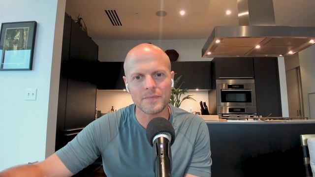Founders Don't Accept the Status Quo смотреть онлайн