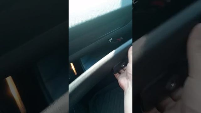 Где находится AUX на Peugeot 207 смотреть онлайн