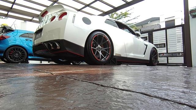 LOUD COLD START 620HP NISSAN GT-R R35 STAGE2+ STRAIGHT PIPE TURBO BACK EXHAUST WITH CATLESS DOWNPIP смотреть онлайн