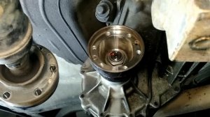 Замена сальника раздатки Сузуки Гранд Витара 2.4 литра 2015 ??