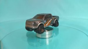 Машинка Hot Wheels Ford F 150 Raptor