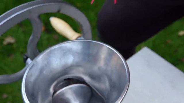 ? Experiment! Meat Grinder vs Different things. смотреть онлайн