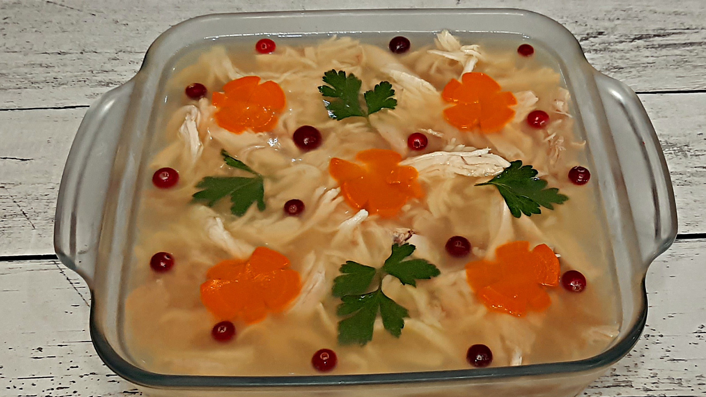 Как приготовить вкуный и красивый куриный холодец.mp4 смотреть онлайн