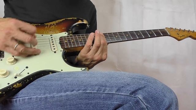 Comparison dynamic possibilities Fender Stratocaster and Gibson Les Paul soft overdrive смотреть онлайн