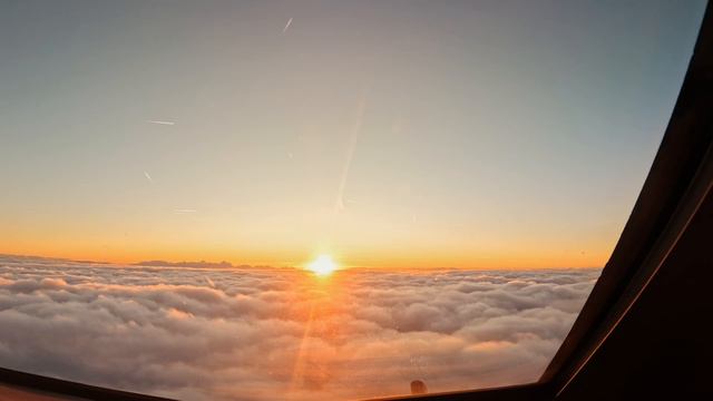What makes the Boeing 747 the 'Queen of the Skies'? (4K) смотреть онлайн