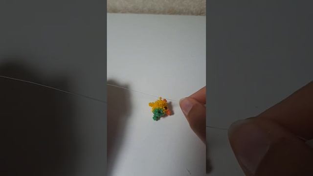 Мини амигуруми Уточка в шапке лягушки #бисероплетение #амигуруми смотреть онлайн