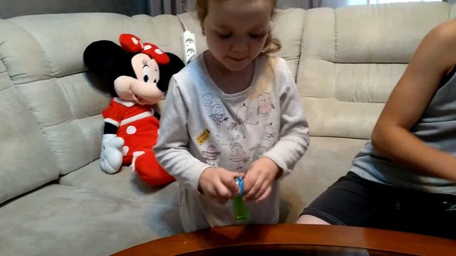 Конфеты PEZ (ПЕЦ) | Открываем PEZ с ЭНГРИ БЕРДС Unboxing PEZ candy dispenser смотреть онлайн