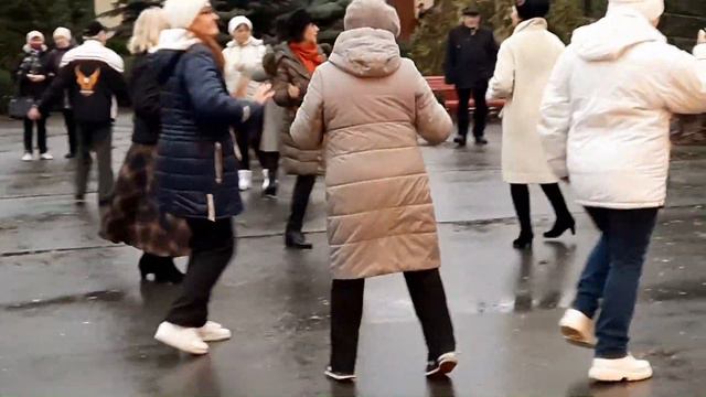А НАСТОЯЩАЯ ПОДРУГА смотреть онлайн