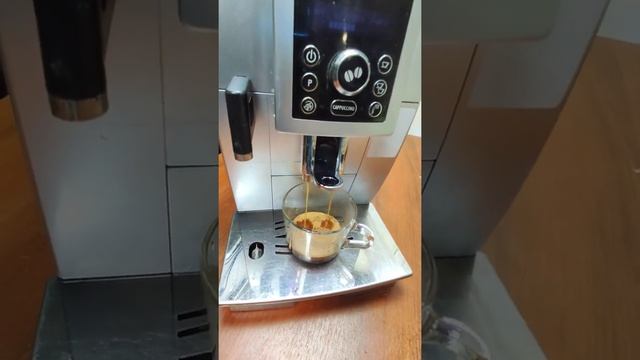 Delonghi ECAM 23.450.S смотреть онлайн