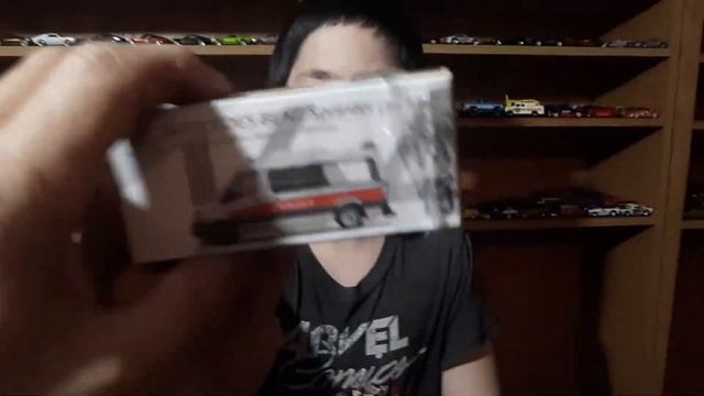 Tommy Tuesday TINY Mercedes Van Hotwheels Elvis Cadillac смотреть онлайн