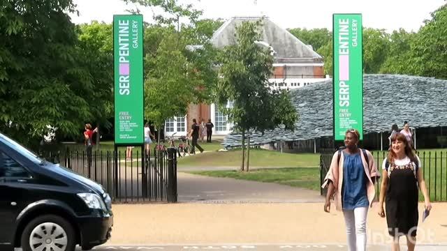 The Space and Beauty of Hyde Park & Kensington Gardens смотреть онлайн