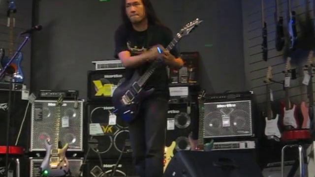 Herman Li Guitar Kick смотреть онлайн