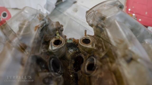 Stripping down the 'Ferrari' Dino 246 GT reveals its history. And will the Black Countach start up смотреть онлайн