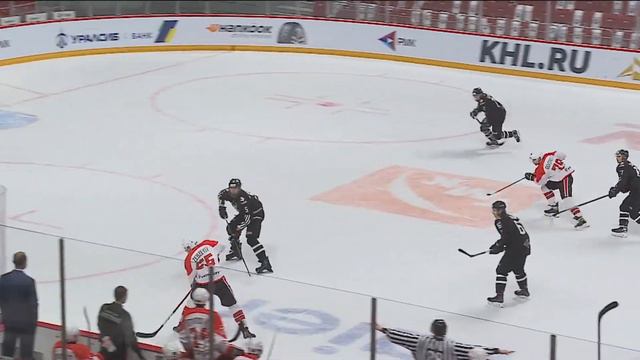 «Белые Медведи» крупно обыграли «Спутник», у Горбунова дубль смотреть онлайн