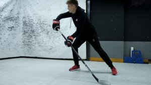 Как правильно бросать шайбу? Разбор техники бросков