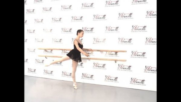 "PIROUETTE" 07.04.01 Rond de jambe на 45% на полупальцах, en dehors et en dedans