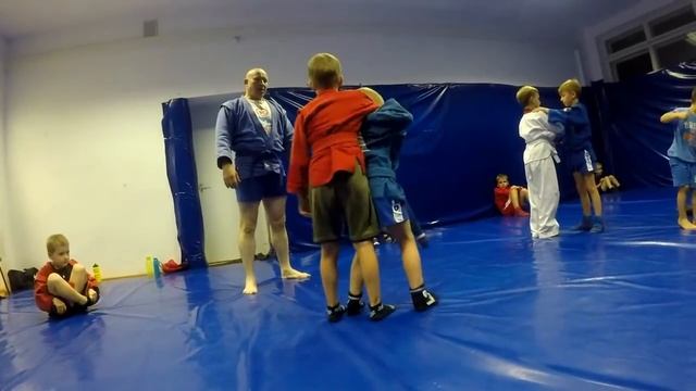 СПИНА СО СТОЙКИ. САМБО ДЕТИ смотреть онлайн