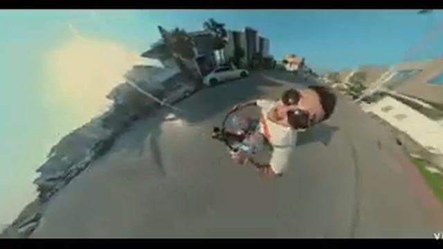 знаешь почему я богатый малодой#!