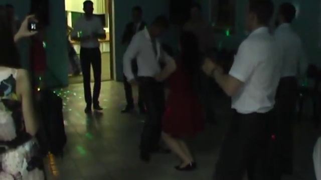 свадебный стриптиз свидетельницы и свидетеля. Свидетельница отжигает))) смотреть онлайн