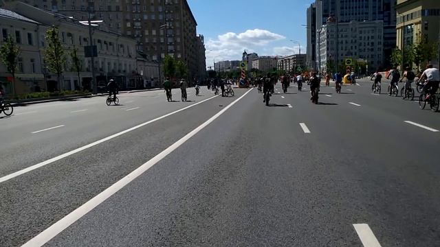 Весенний московский велофестиваль 19 мая 2019 г. / Moscow Bicycle Festival May, 19 2019 смотреть онлайн