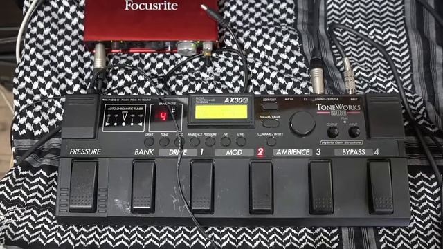 Korg AX30G Guitar Multieffects Processor смотреть онлайн