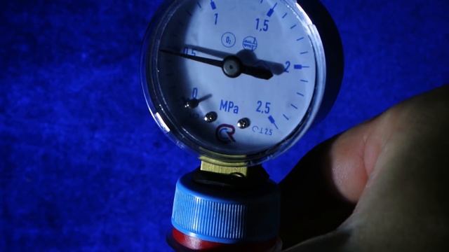 Тройная точка CO2. Плавим СУХОЙ ЛЁД. смотреть онлайн