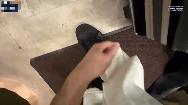БЕЗУМНЫЕ ПОКУПКИ / КОРЕШ и АКУЛИЧ ГУЛЯЮТ ПО ТЦ смотреть онлайн