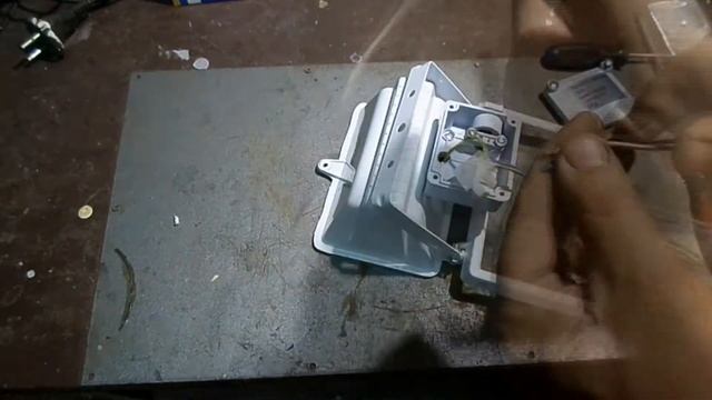 Светодиодный (LED) прожектор 20вт за 1 уе из галогенного! смотреть онлайн