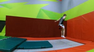 Как Крутить Задний Винт! Прыжки На Батуте! Обучалка #14 "Винт Назад"