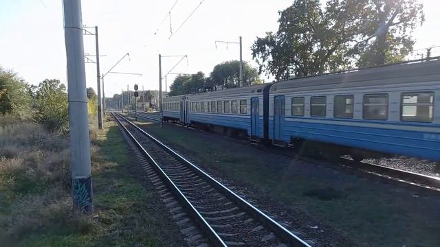 электричка Киев-Гречаны на ст. Боярка/train Kiev-Grechany at the station. Boyarka смотреть онлайн